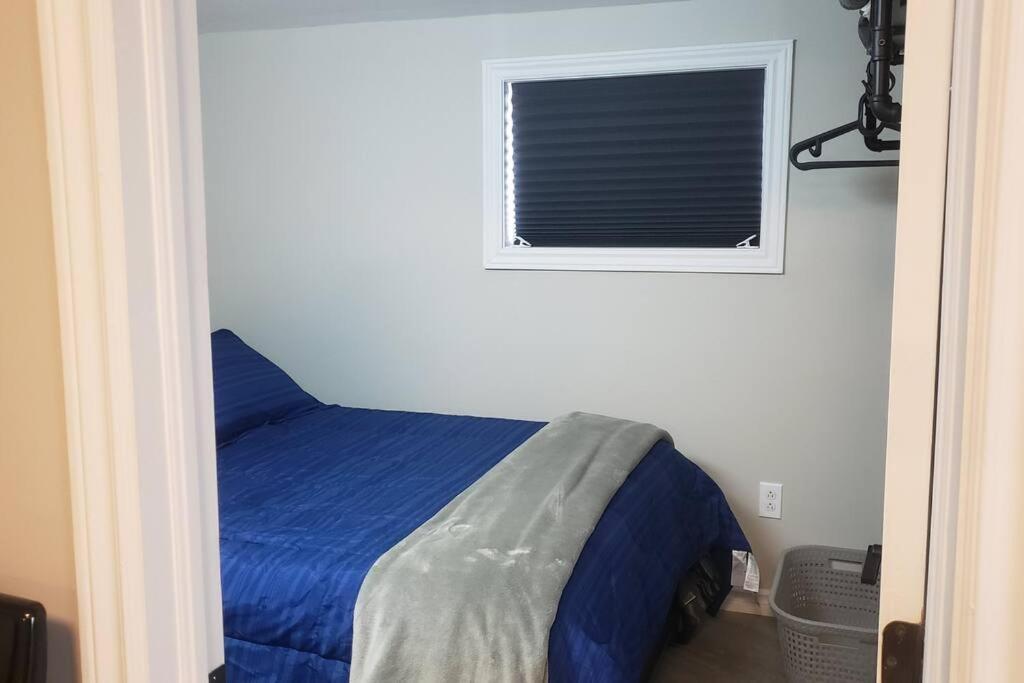 Cozy Home On A Quiet Street Minutes To Dt Kingston Exterior photo